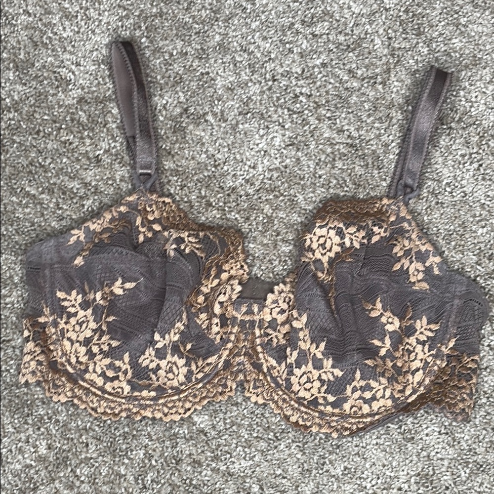 Wacoal Elegant Lace Underwire Bra in Brown and Tan NWOT